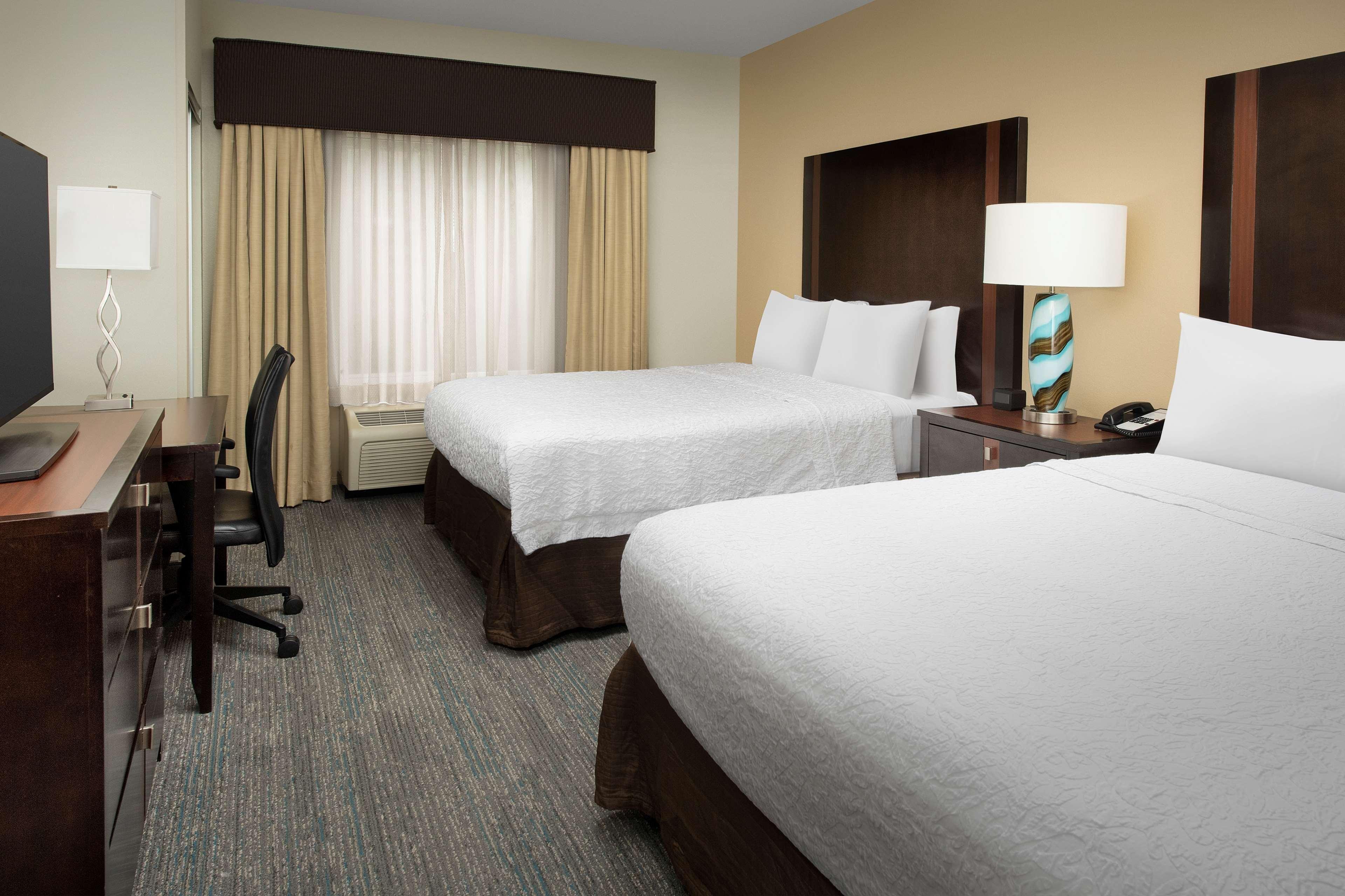 Hampton Inn & Suites Alpharetta-Windward Exterior photo