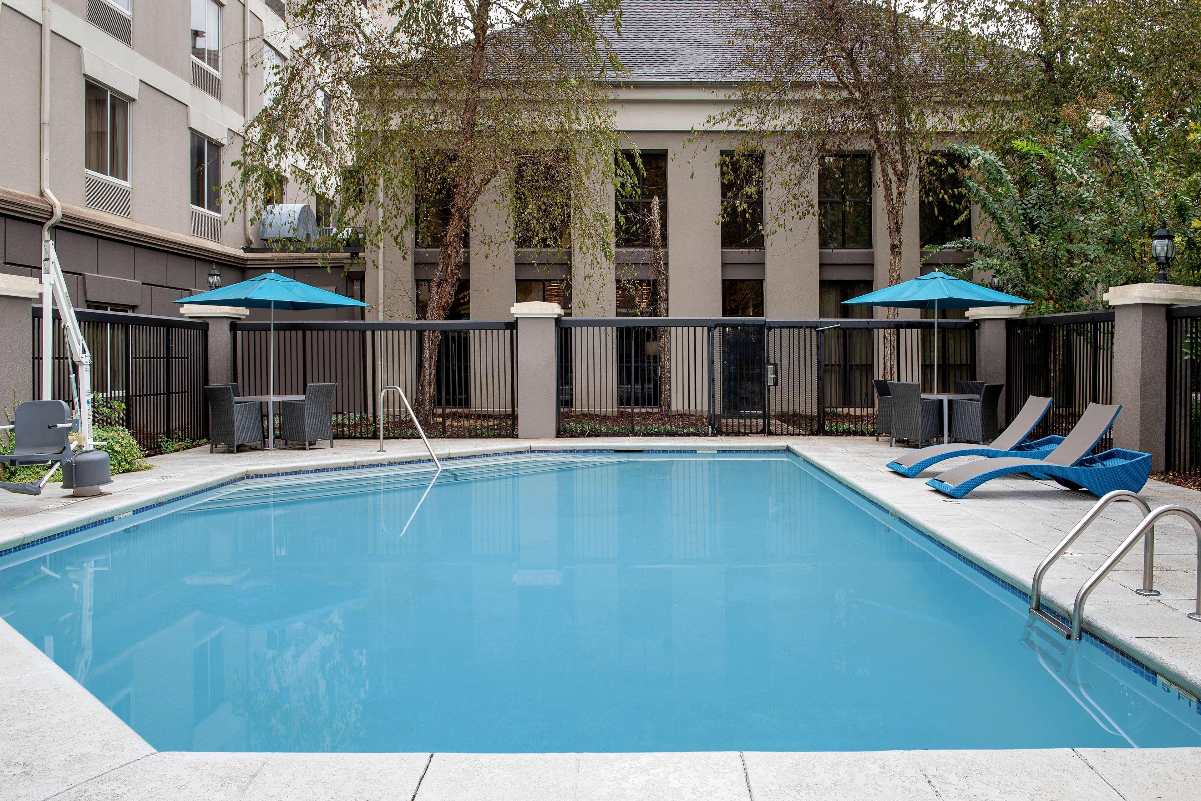 Hampton Inn & Suites Alpharetta-Windward Exterior photo
