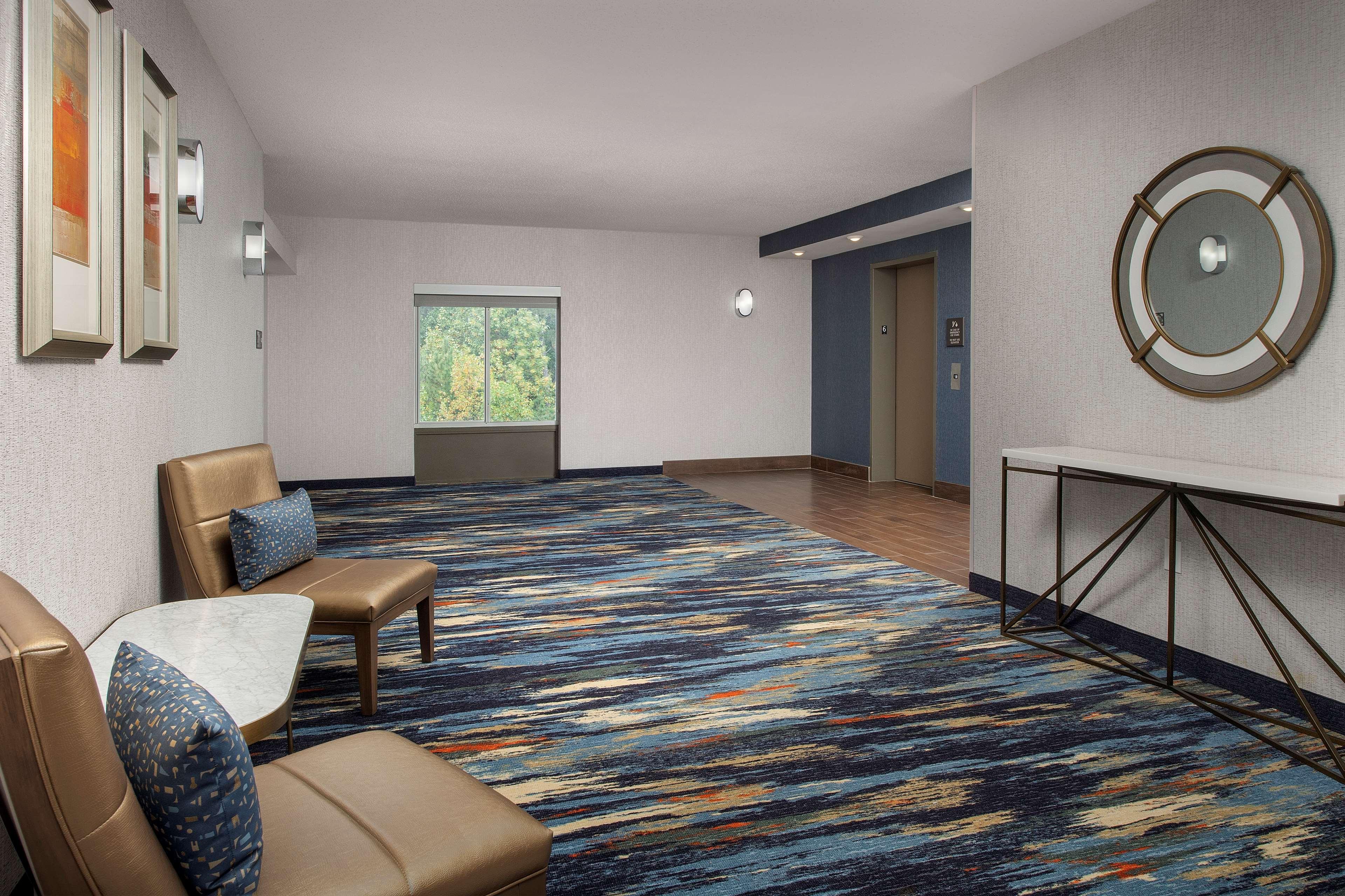 Hampton Inn & Suites Alpharetta-Windward Exterior photo