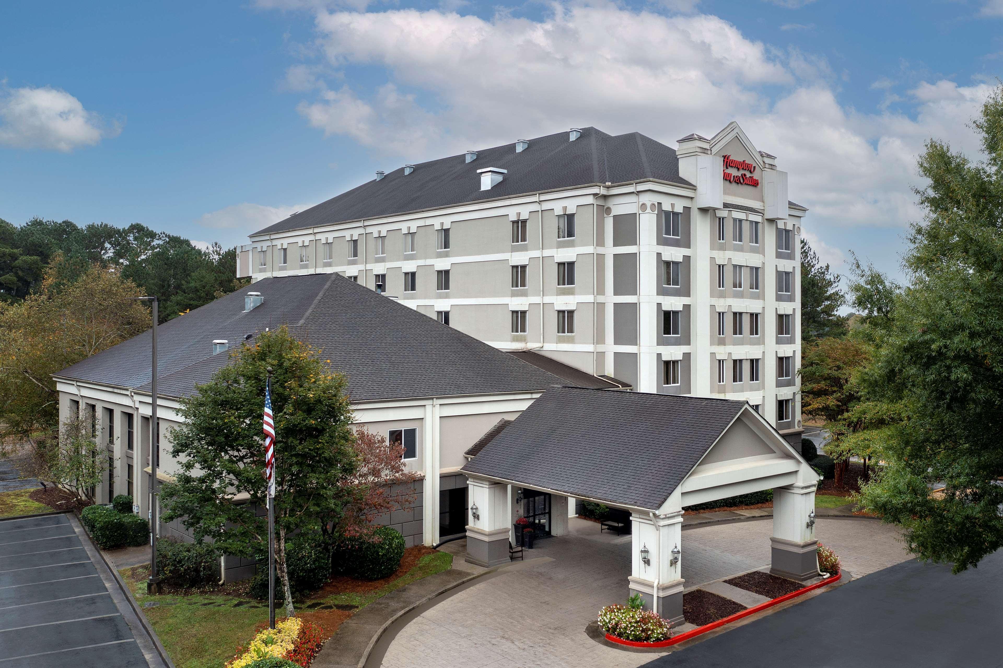Hampton Inn & Suites Alpharetta-Windward Exterior photo